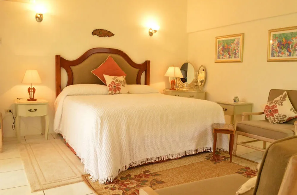 Nature Bliss - Lifestyle Center Montego Bay